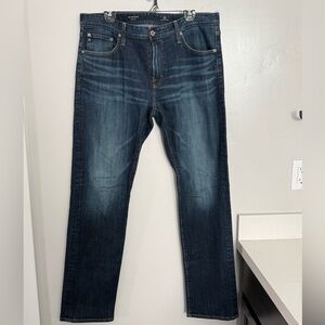 Men’s AG Adriano Goldschmied "The Graduate" tailored leg men's jeans. Size 36.